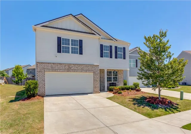 Photo 3 of Single family home for sale at 5453 Barberry Ave, Oakwood, GA 30566 | MLS# 7817487 | Listing updated on 2026-08-14