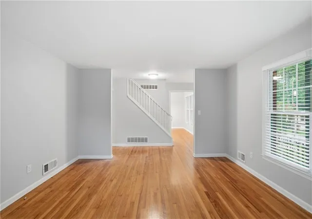image of 1604 Drayton Woods Dr, Tucker, GA 30084 | MLS# 7821369
