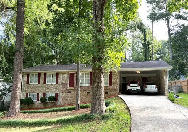 Photo 1 of Sale Pending at 866 Killian Hl Rd Sw, Lilburn, GA 30047 | MLS# 7791015 | Listing updated on 2026-09-15