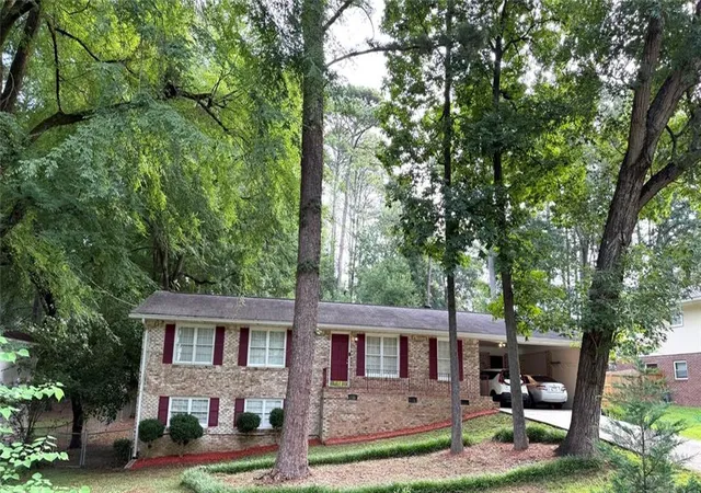 Photo 3 of Sale Pending at 866 Killian Hl Rd Sw, Lilburn, GA 30047 | MLS# 7791015 | Listing updated on 2026-09-15