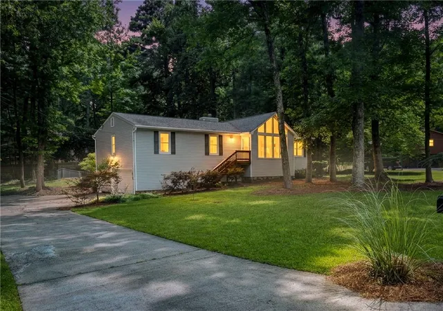 Photo 3 of Single family home for sale at 510 Magnolia Dr, Woodstock, GA 30188 | MLS# 7749418 | Listing updated on 2026-09-24