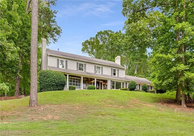 1st image of 2660 Spalding Dr, Sandy Springs, GA 30350 | MLS# 7710195