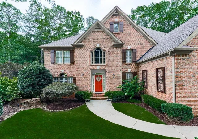 Photo 2 of Sale Pending at 5037 Towne Lake Hills N, Woodstock, GA 30189 | MLS# 7785696 | Listing updated on 2026-08-21