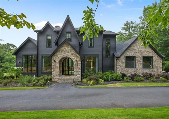 Photo 2 of Single family home for sale at 277 Mountain View Ridge Nw, Marietta, GA 30064 | MLS# 7801318 | Listing updated on 2026-08-04