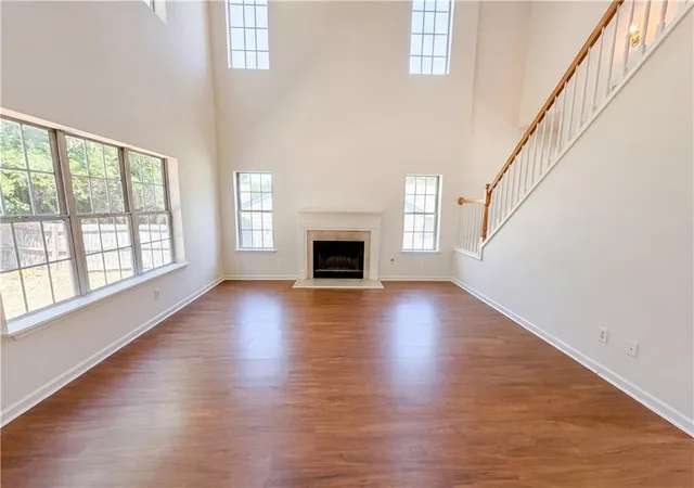 3rd image of 835 Shadow Lake Dr, Lithonia, GA 30058 | MLS# 7787825