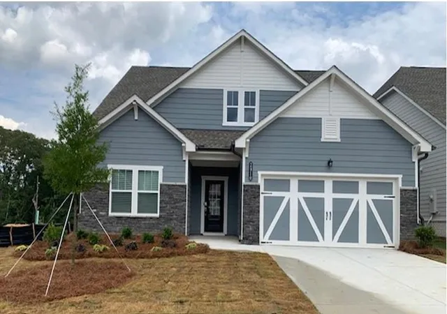 Photo 1 of Sale Pending at 2910 Beaver Dam Ln, Gainesville, GA 30507 | MLS# 7803229 | Listing updated on 2026-09-23
