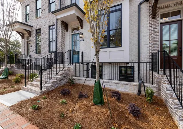 2nd image of 3228 Brunel Ln #10, Peachtree Corners, GA 30092 | MLS# 7821150