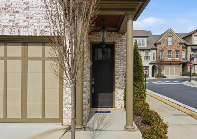 Photo 2 of Townhouse for sale at 110 Via Roma, Woodstock, GA 30188 | MLS# 7791457 | Listing updated on 2026-08-27