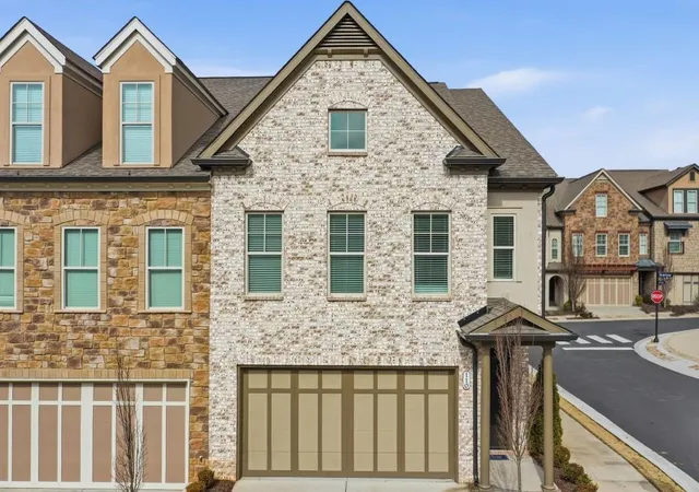 Photo 3 of Townhouse for sale at 110 Via Roma, Woodstock, GA 30188 | MLS# 7791457 | Listing updated on 2026-08-27