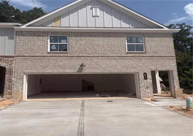 Homes for sale in Lawrenceville, GA | 550 Feldspar Wy, Lawrenceville, GA 30043 | MLS# 7790072