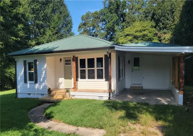Photo 2 of Single family home for sale at 1477 S Highway 100, Bowdon, GA 30108 | MLS# 7823638 | Listing updated on 2026-09-14