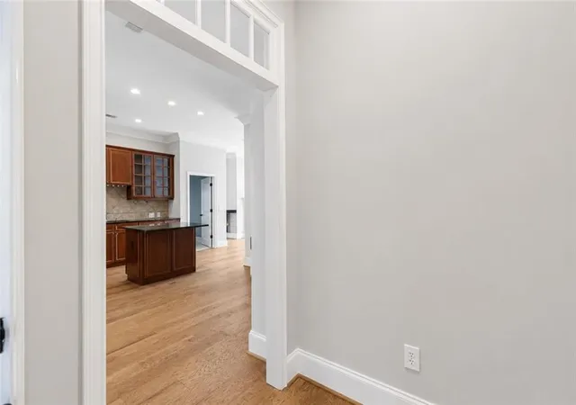 4th image of 11 Perimeter Ctr E #1312, Atlanta, GA 30346 | MLS# 7789465