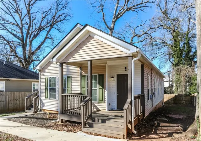 2nd image of 1681 Lanier Dr Sw, Atlanta, GA 30310 | MLS# 7689562