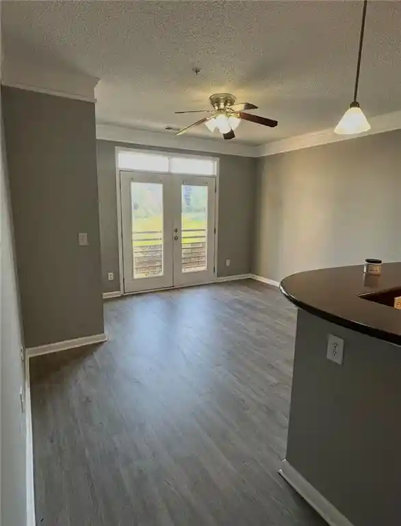 Listing Photo 2 - Condo for sale in 401 Nw 16Th St located at 401 Nw 16Th St, Atlanta, GA 30363 - Unit #1361