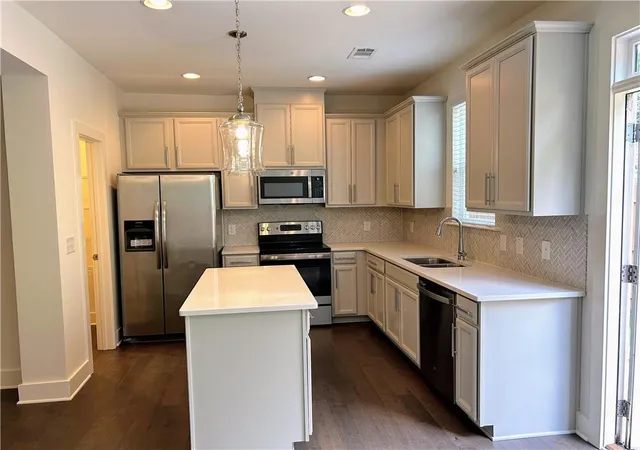 Photo 4 of Sale Pending at 5336 Brooklands Dr, Lithonia, GA 30058 | MLS# 7792084 | Listing updated on 2026-09-16