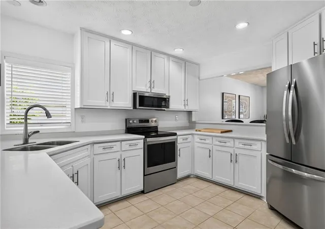 Photo 4 of Sale Pending at 1125 Capital Clb Cir NE, Brookhaven, GA 30319 | MLS# 7802599 | Listing updated on 2026-07-23