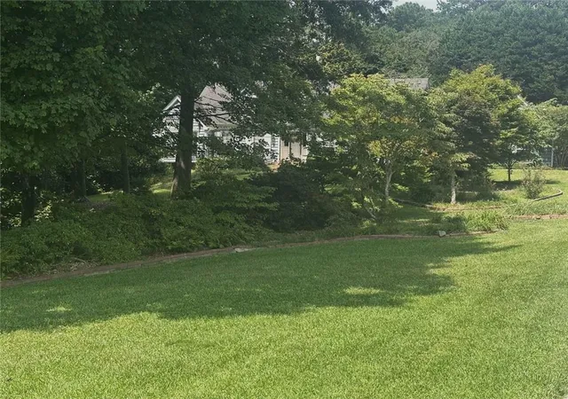 Photo 3 of Single family home for sale at 2473 Whispering Pines Dr SW, Grayson, GA 30017 | MLS# 7829874 | Listing updated on 2026-09-01