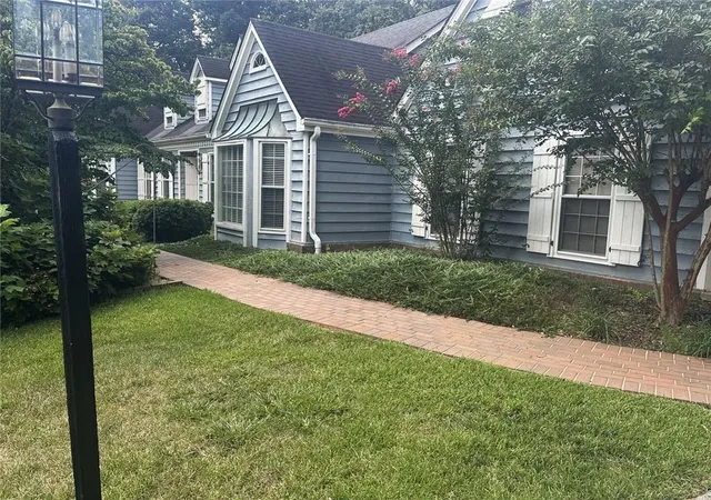 Photo 4 of Single family home for sale at 2473 Whispering Pines Dr SW, Grayson, GA 30017 | MLS# 7829874 | Listing updated on 2026-09-01