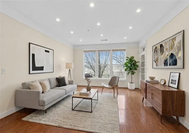 2nd image of 273 12th St Ne #210, Atlanta, GA 30309 | MLS# 7720741