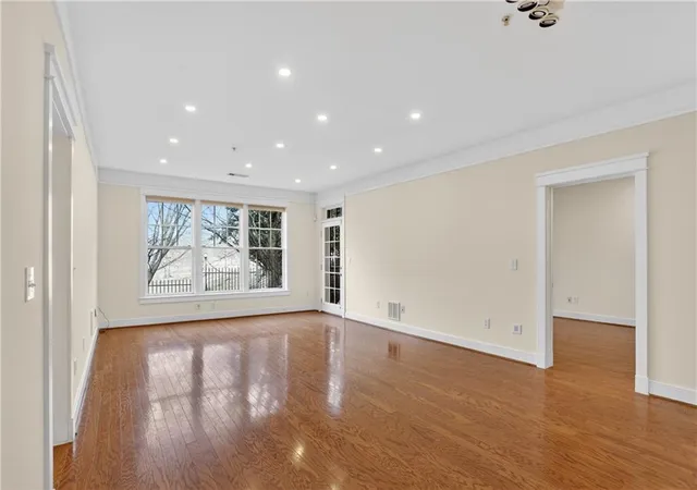 3rd image of 273 12th St NE, Duluth, GA 30309