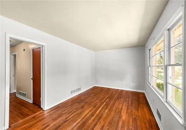 Photo 4 of Sale Pending at 1329 Nash Rd Nw, Atlanta, GA 30331 | MLS# 7825281 | Listing updated on 2026-10-17