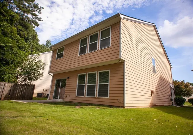 Photo 3 of Single family home for sale at 4624 Windale Dr, Lawrenceville, GA 30044 | MLS# 7817541 | Listing updated on 2026-08-09