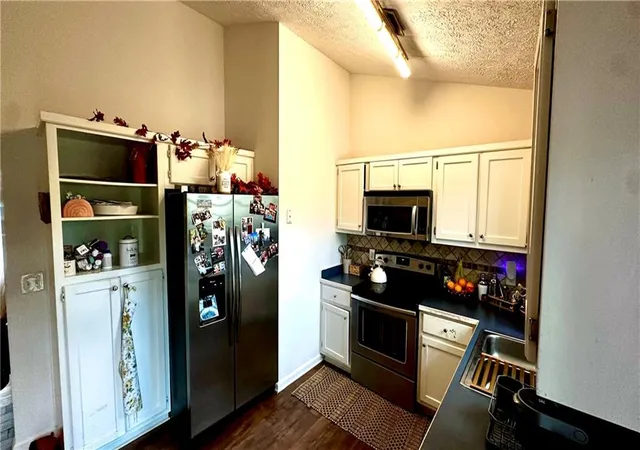 Photo 4 of Single family home for sale at 6600 Crystal Cvs Trl, Gainesville, GA 30506 | MLS# 7818892 | Listing updated on 2026-08-11