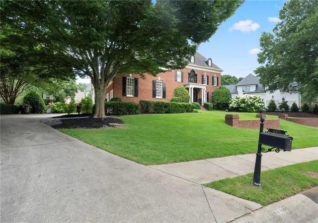 Photo 3 of Single family home for sale at 447 Langley Oaks Dr Se, Marietta, GA 30067 | MLS# 7798050 | Listing updated on 2026-08-26
