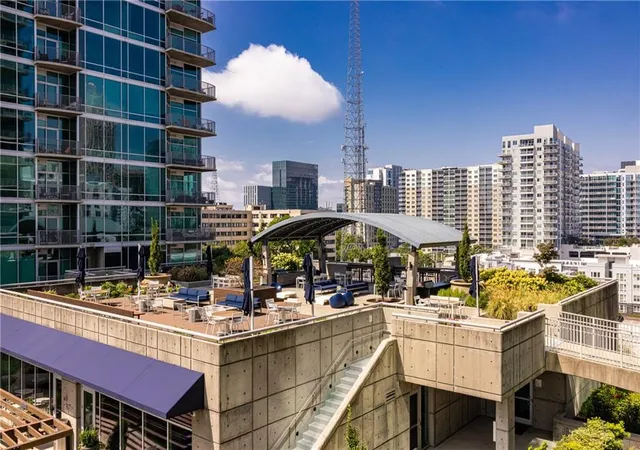 Listing Photo 2 - Condo for sale in building located at 943 Peachtree St Ne, Atlanta, GA 30309 - Unit #902