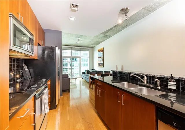 Photo 2 of Condo for sale at 943 Peachtree St NE #902, Atlanta, GA 30309 | MLS# 7811064 | Listing updated on 2026-08-20