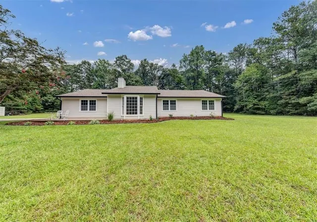 3rd image of 120 Creekwood Ln, Fayetteville, GA 30214 | MLS# 7816342