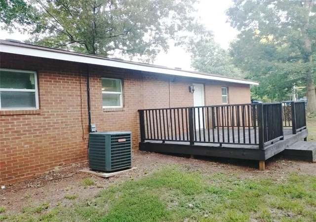 Photo 2 of Single family home for sale at 5582 Mulberry St, Flowery Branch, GA 30542 | MLS# 7798376 | Listing updated on 2026-09-06