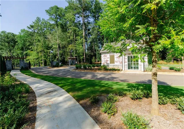 3rd image of 5683 Broad River Vw #440, Peachtree Corners, GA 30092 | MLS# 7814670