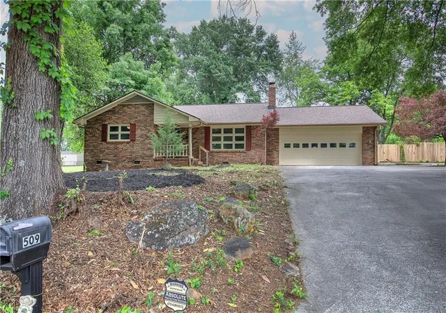 1st image of 509 Boatner Ave, Cartersville, GA 30120 | MLS# 7736473
