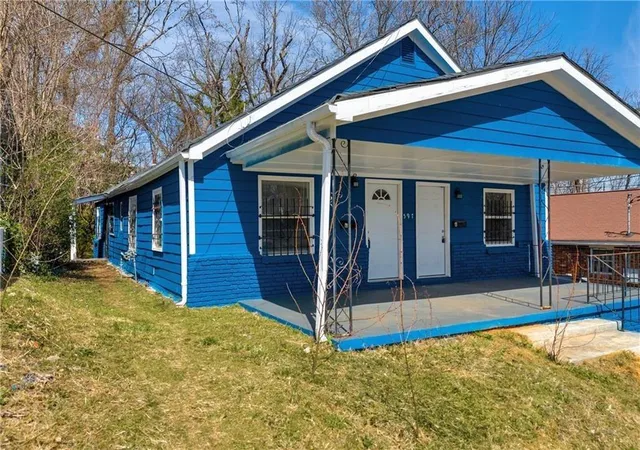 Listing Photo 3 - Condo for sale in building located at 597 Mary St SW, Atlanta, GA 30310