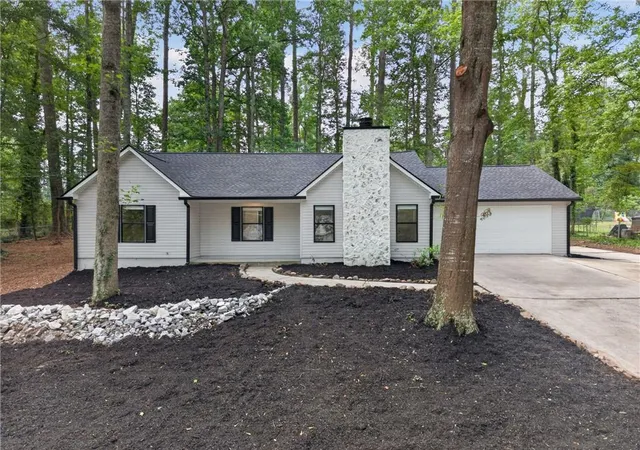 1st image of 160 Running Bear Trail Trail, Fayetteville, GA 30214 | MLS# 7788216