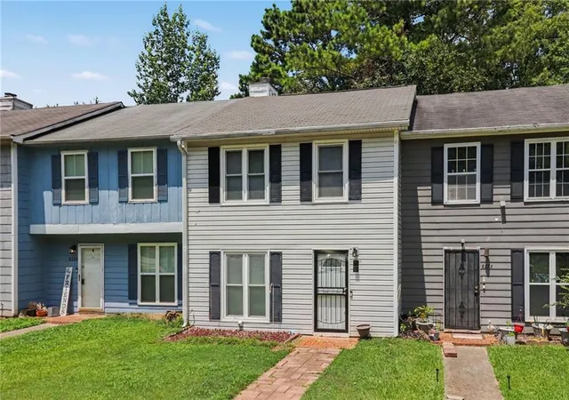 3rd image of 8577 Jamestown Wy, Jonesboro, GA 30238 | MLS# 7766195
