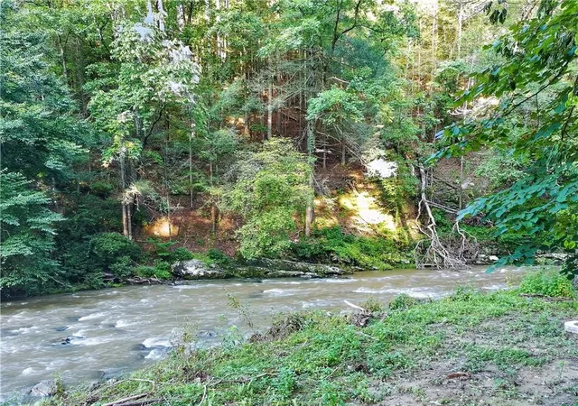 Photo 4 of Single family home for sale at 643 Woodstone Trl, Ellijay, GA 30540 | MLS# 7824465 | Listing updated on 2026-09-11