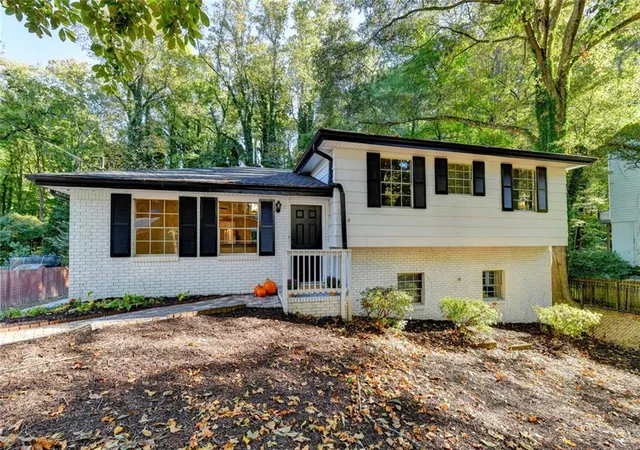 Photo 1 of Sale Pending at 1578 Wildwood Rd Ne, Marietta, GA 30062 | MLS# 7858390 | Listing updated on 2026-10-29