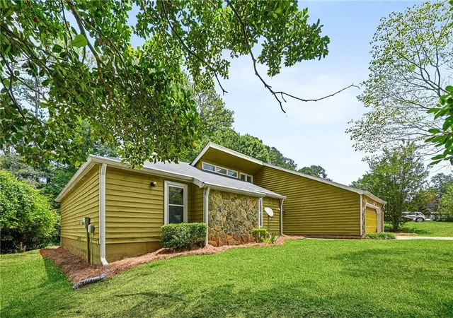 2nd image of 8808 Elon Trl, Jonesboro, GA 30238 | MLS# 7788657