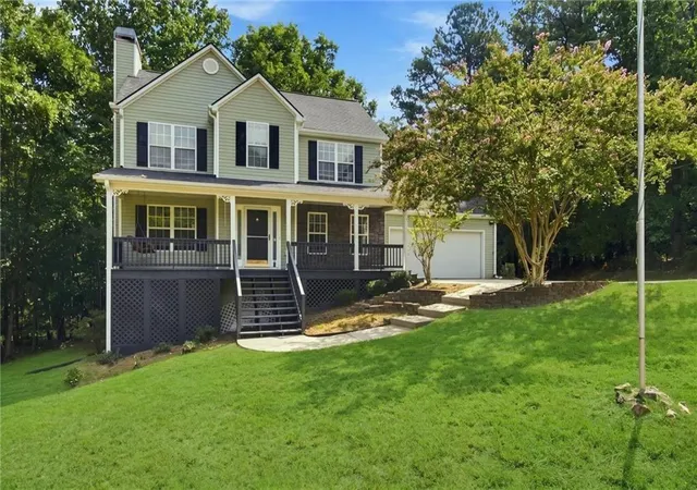 Photo 1 of Sale Pending at 3241 Victoria Pl Dr, Loganville, GA 30052 | MLS# 7829039 | Listing updated on 2026-10-07