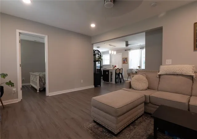 3rd image of 933 Byron Dr Sw, Atlanta, GA 30310 | MLS# 7814121