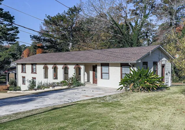 2nd image of 6266 Auburn Dr, Riverdale, GA 30296 | MLS# 7761545