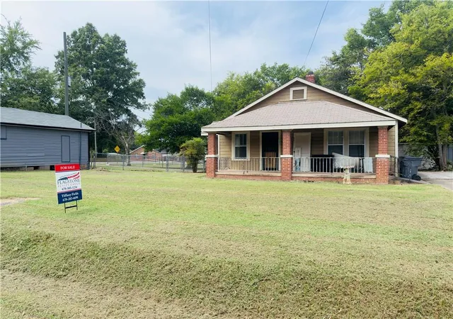 1st image of 1116 Brooks St, Cedartown, GA 30125 | MLS# 7828856