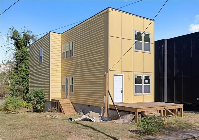 Photo 2 of Sale Pending at 827 Drummond St SW, Atlanta, GA 30314 | MLS# 7803591 | Listing updated on 2026-10-29
