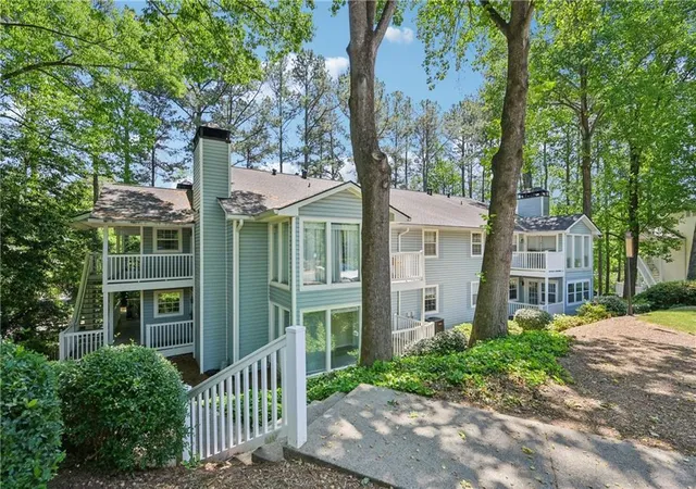 Homes for sale in Marietta, GA | 2725 Saint Augustine Trl Se, Marietta, GA 30067 | MLS# 7718547