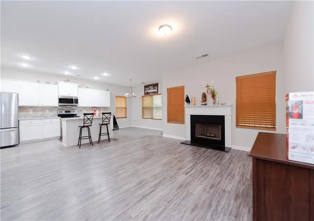 Photo 3 of Single family home for sale at 412 Clematis Ct, Temple, GA 30179 | MLS# 7761248 | Listing updated on 2026-09-18