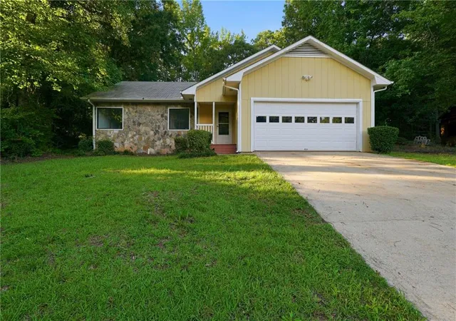 1st image of 140 Forrest Brook Dr, Palmetto, GA 30268 | MLS# 7821419