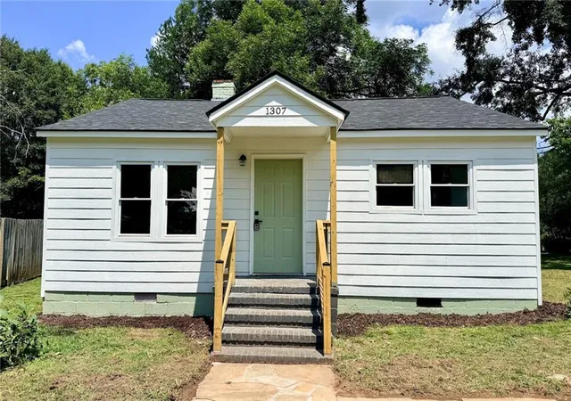1st image of 1307 Lucky St, Griffin, GA 30223 | MLS# 7826455