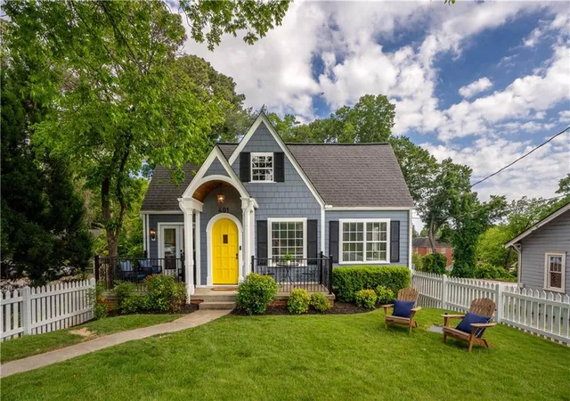 Photo 1 of Sale Pending at 401 Ridgewood Ave, Gainesville, GA 30501 | MLS# 7771696 | Listing updated on 2026-09-18